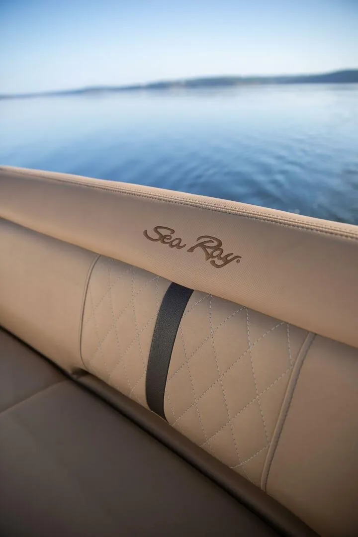 Slide: The Image of Sea Ray 350 Sundancer 2016 - 5566101