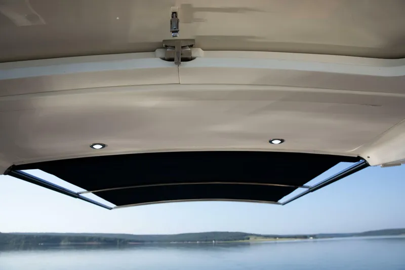 Slide: The Image of Sea Ray 350 Sundancer 2016 - 5566146