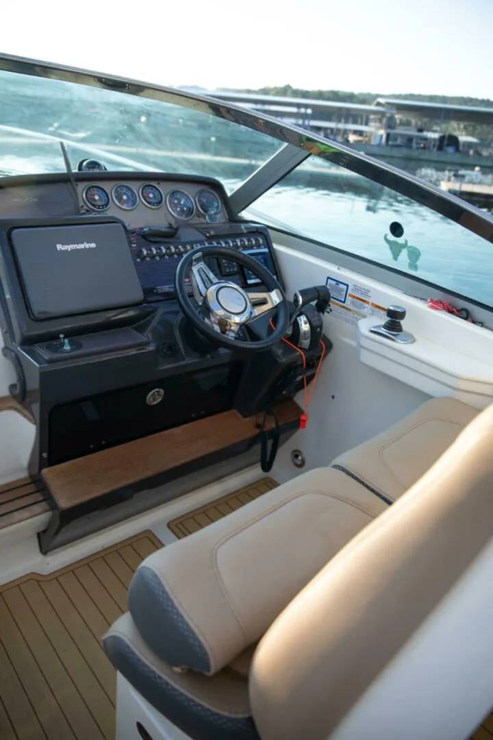 Slide: The Image of Sea Ray 350 Sundancer 2016 - 5566129