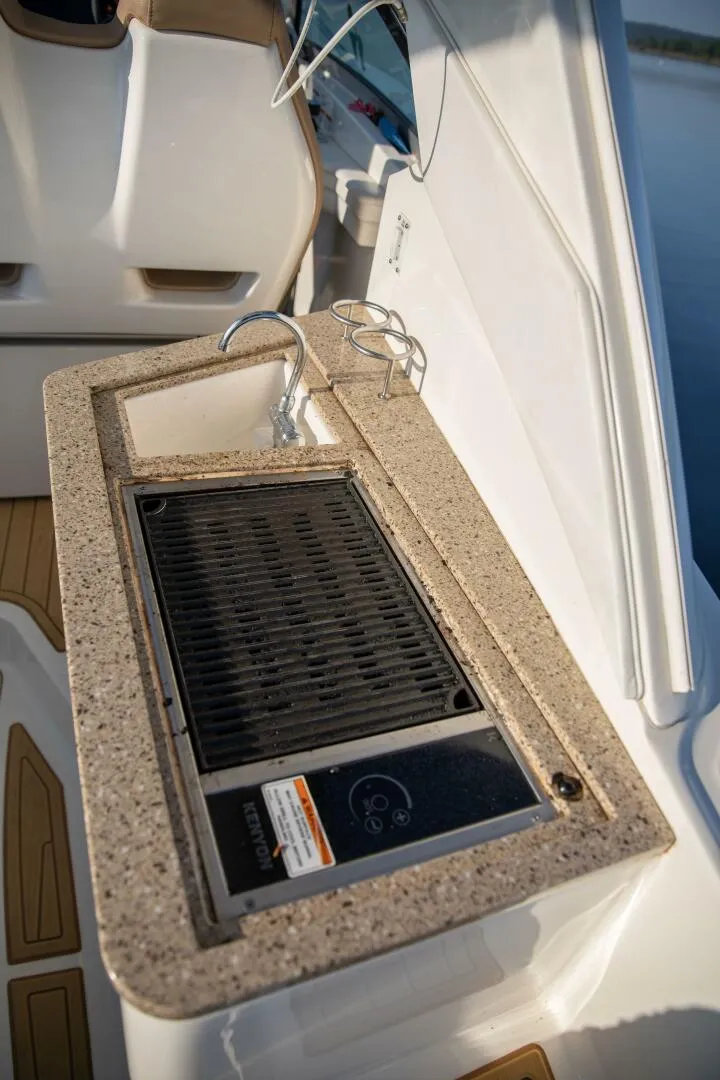 Slide: The Image of Sea Ray 350 Sundancer 2016 - 5566107