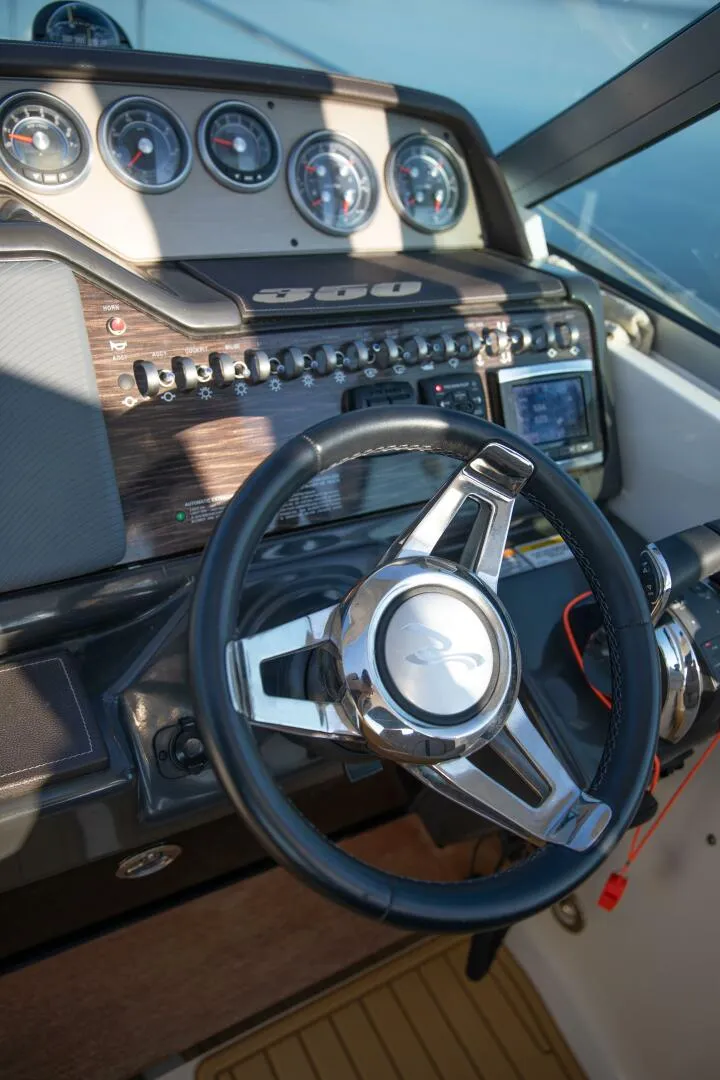 Slide: The Image of Sea Ray 350 Sundancer 2016 - 5566131