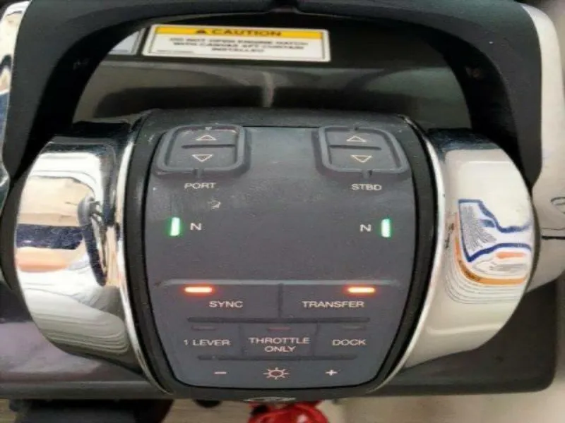 Slide: The Image of Sea Ray 350 Sundancer 2016 - 5461039