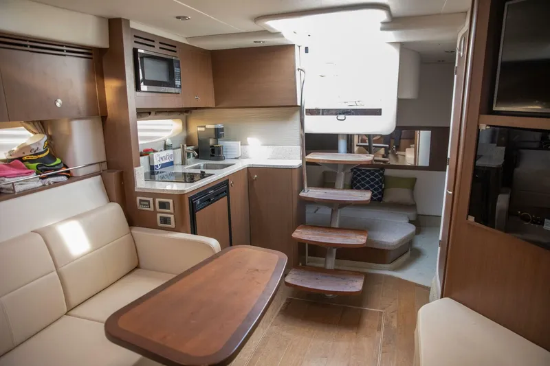 Slide: The Image of Sea Ray 350 Sundancer 2016 - 5566165
