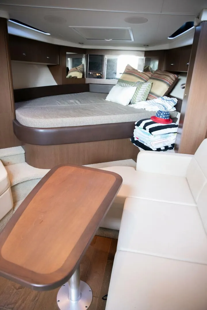 Slide: The Image of Sea Ray 350 Sundancer 2016 - 5566182