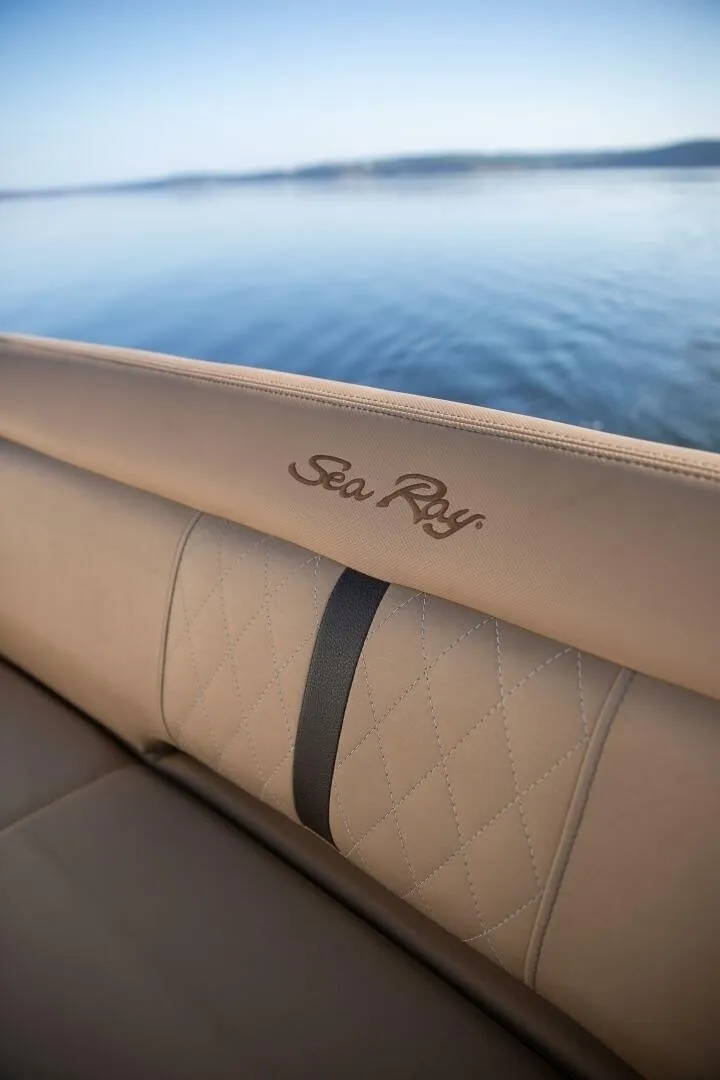 Slide: The Image of Sea Ray Sundancer 350 2016 - 7529106