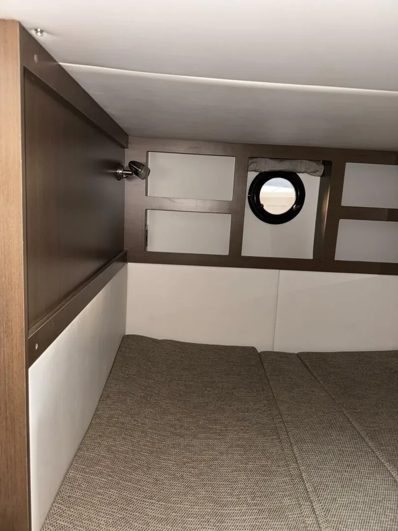 Slide: The Image of Sea Ray Sundancer 350 2016 - 7529190