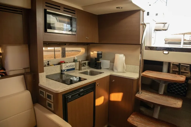 Slide: The Image of Sea Ray Sundancer 350 2016 - 7529170