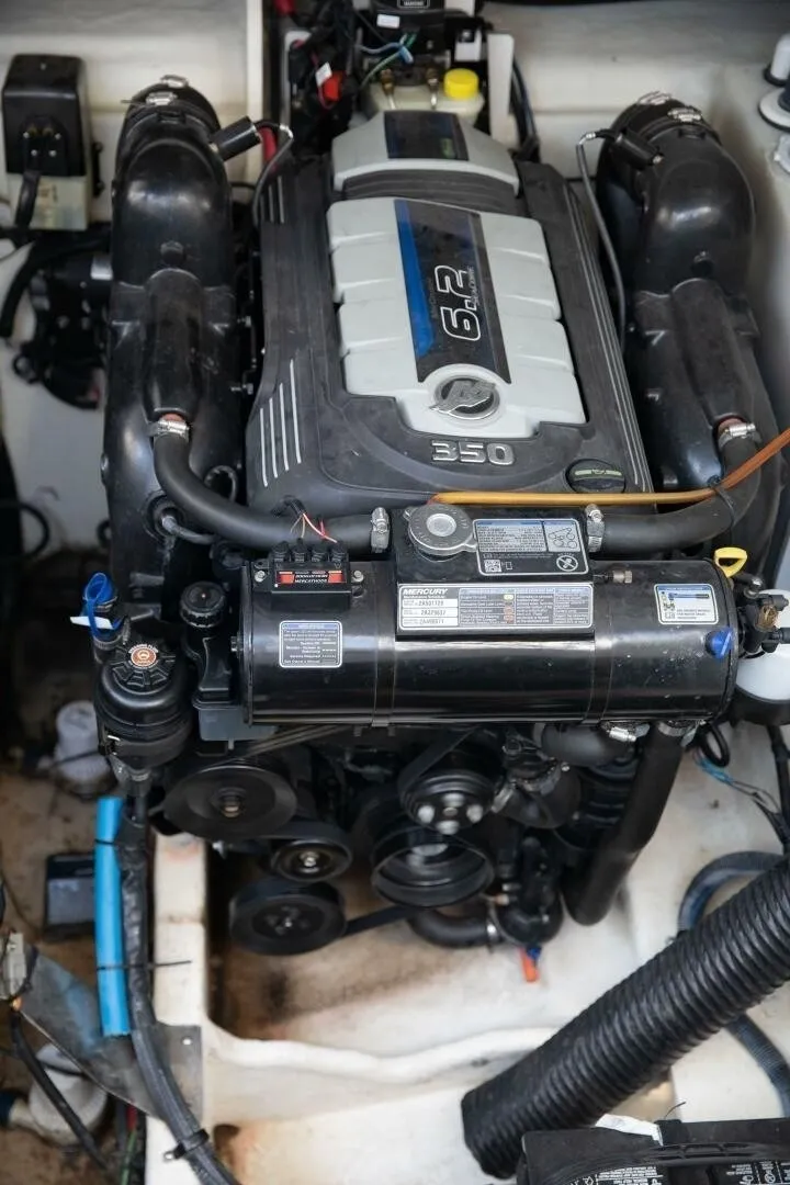 Slide: The Image of Sea Ray Sundancer 350 2016 - 7529152