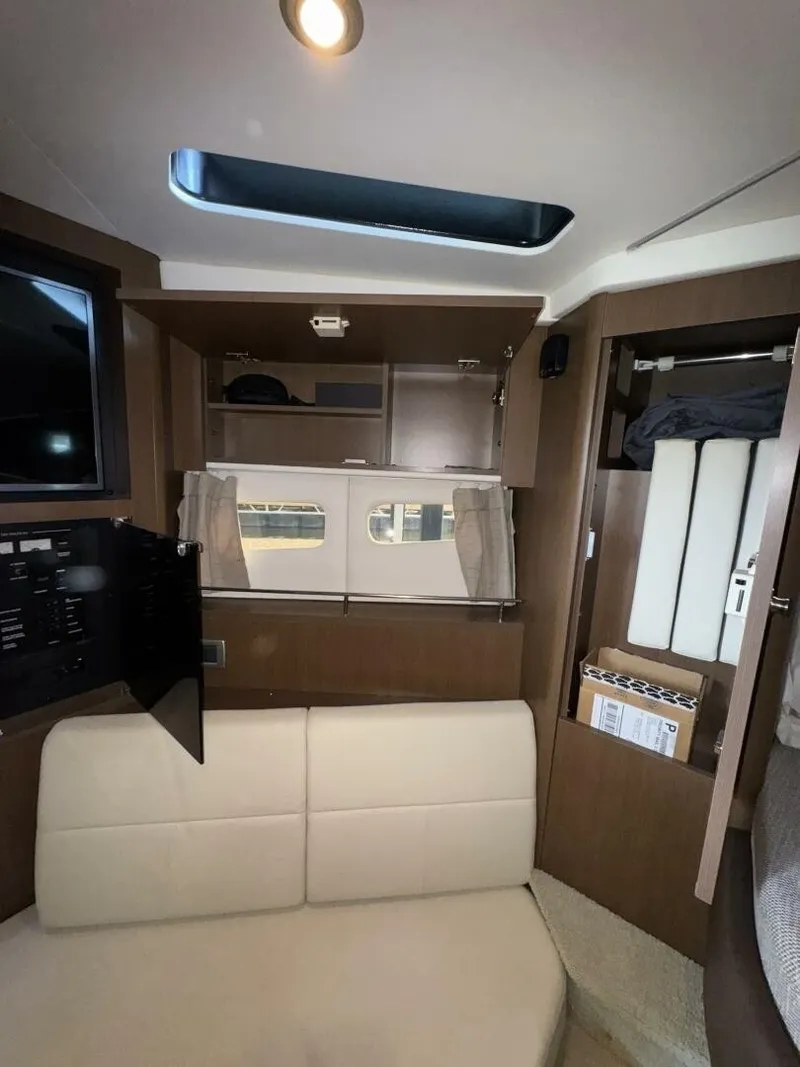 Slide: The Image of Sea Ray Sundancer 350 2016 - 7529187
