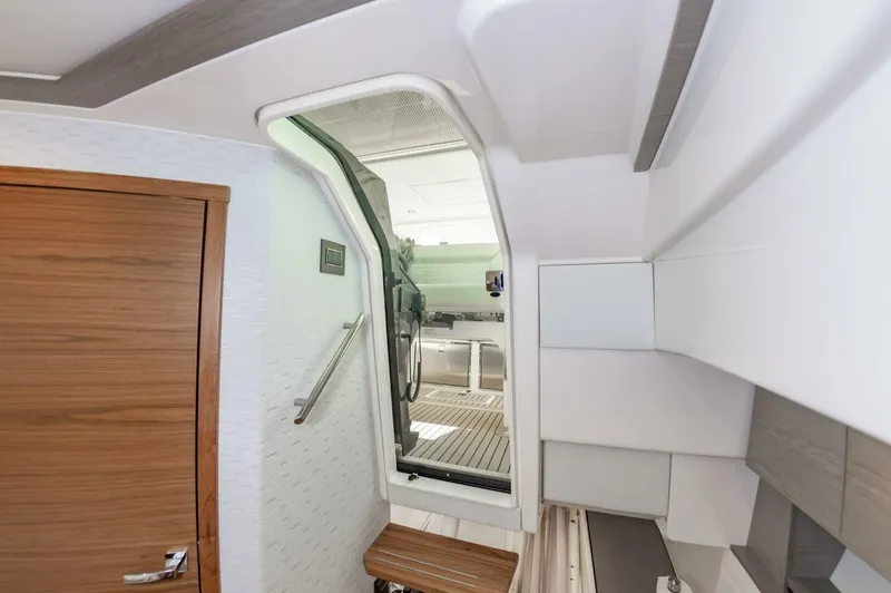 Slide: The Image of 3c42251e 48de 435a A1c6 1ea81186c3ca - 5432445