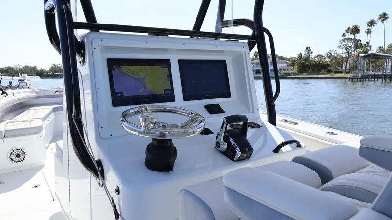 Slide: The Image of Yellowfin 32 2022 - 5433216