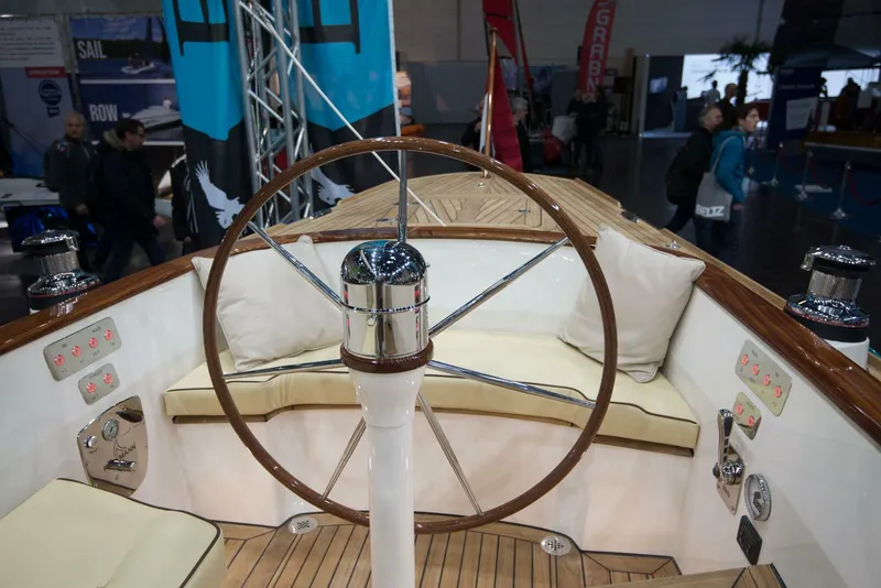 Slide: The Image of Leonardo Yachts Eagle 38 2024 - 5433254