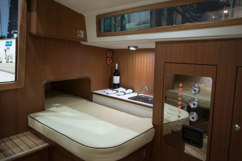 Slide: The Image of Leonardo Yachts Eagle 38 2024 - 5433261