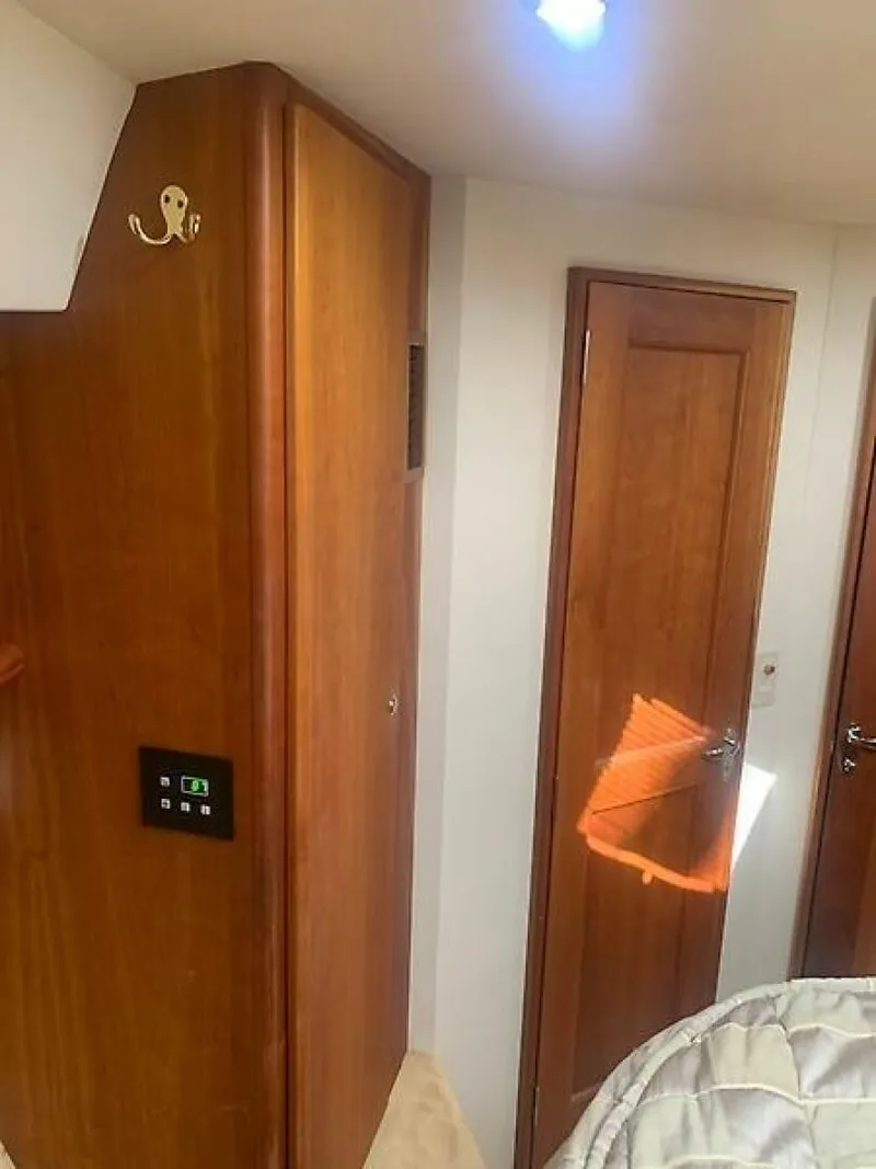 Slide: The Image of 0005236940 - 5433549