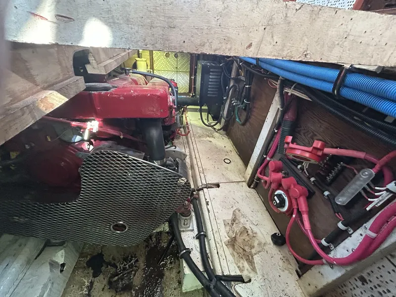 Slide: The Image of Albin Dual Cabin 1978 - 5440443