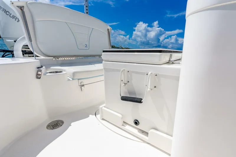 Slide: The Image of SeaVee 270Z 2022 - 5434107