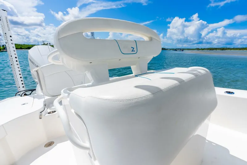 Slide: The Image of SeaVee 270Z 2022 - 5434109