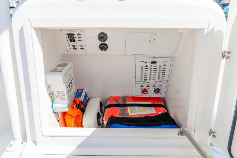 Slide: The Image of SeaVee 270Z 2022 - 5434124