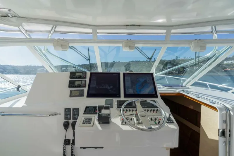 Slide: The Image of 2008 Cabo 40 Express - TOMAHAWK Helm - 5434587