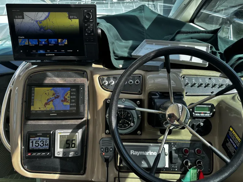 Slide: The Image of Maxum 42 2003 - 5441137