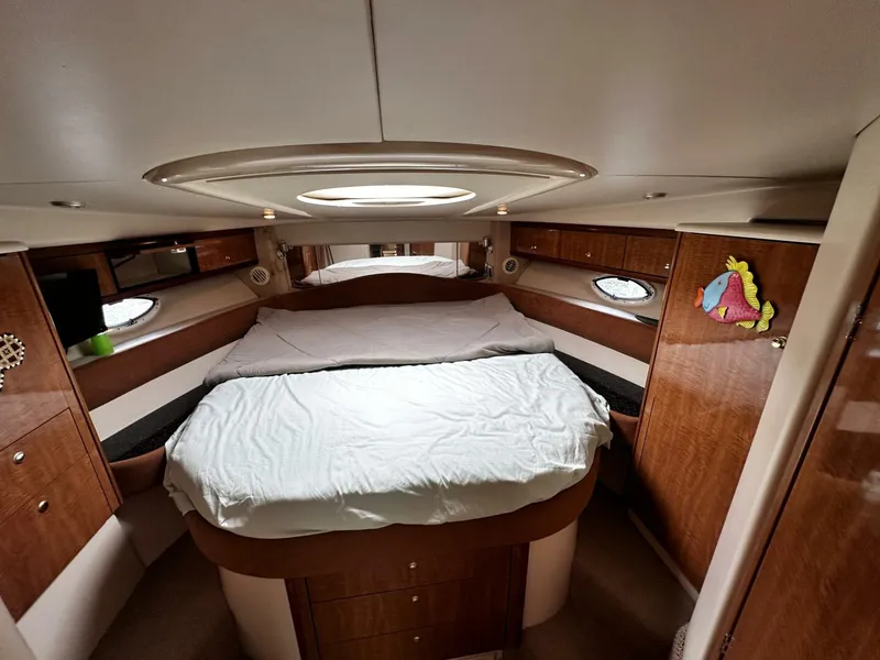 Slide: The Image of Maxum 42 2003 - 5441106