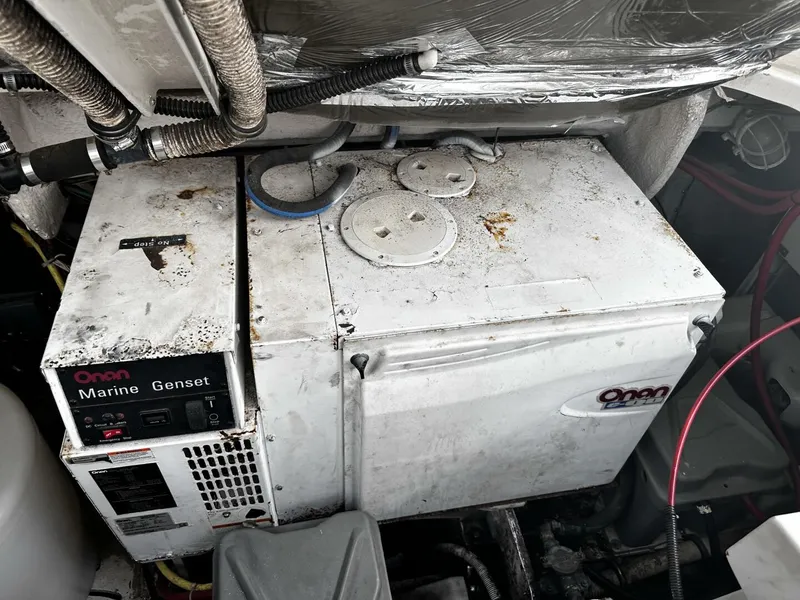 Slide: The Image of Maxum 42 2003 - 5441126