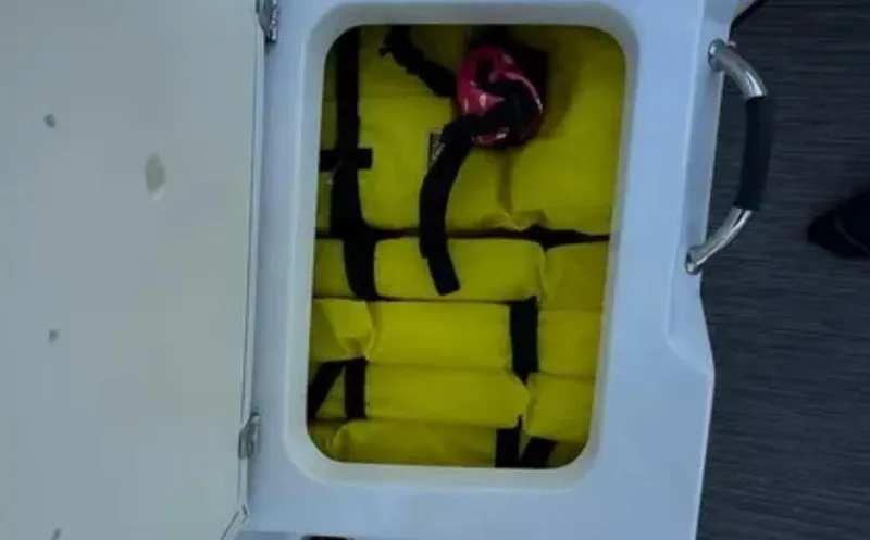 Slide: The Image of Four Winns 20 2022 - 5436440