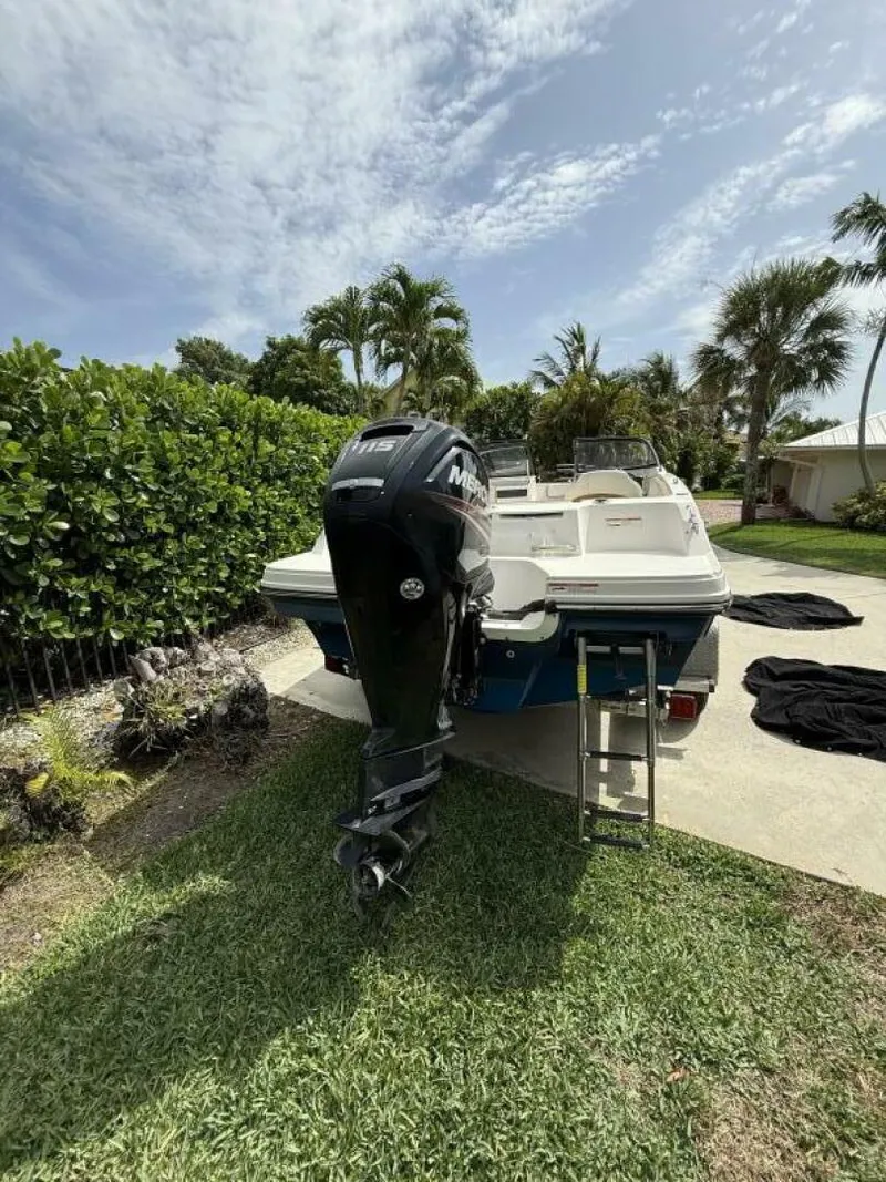 Slide: The Image of Bayliner VR4 2019 - 5436616