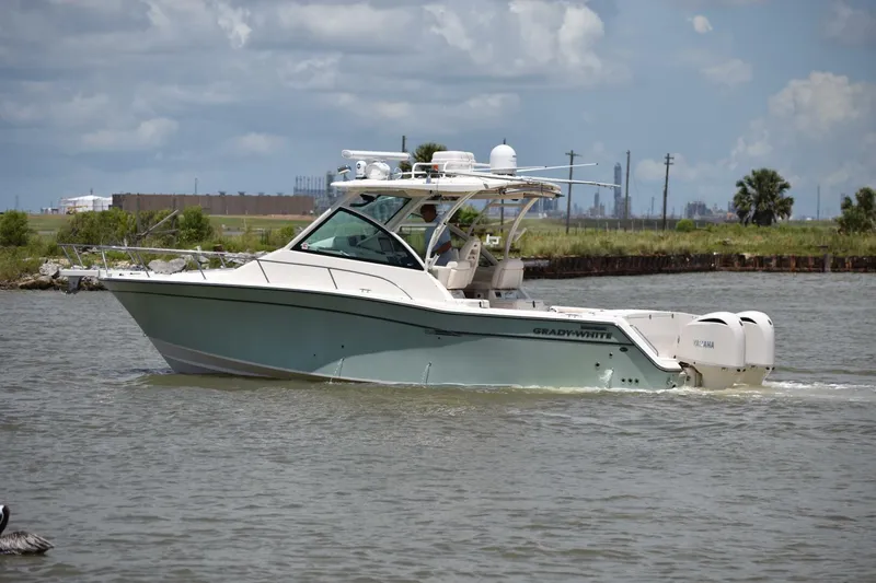 Slide: The Image of 2016 Grady-White 330 Express - 5436980