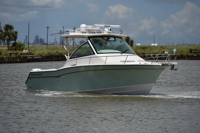 Slide: The Image of 2016 Grady-White 330 Express - 5436989