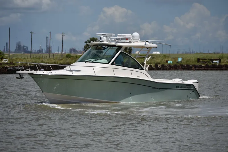 Slide: The Image of 2016 Grady-White 330 Express - 5436994