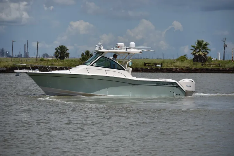 Slide: The Image of 2016 Grady-White 330 Express - 5436997