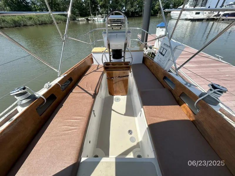 Slide: The Image of 40' Bristol cockpit aft - 5437083