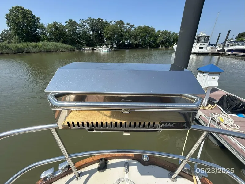 Slide: The Image of 40' Bristol cockpit BBQ grill - 5437075