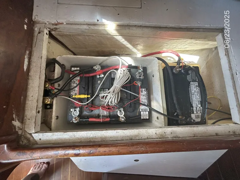 Slide: The Image of 40' Bristol battery bank - 5437071