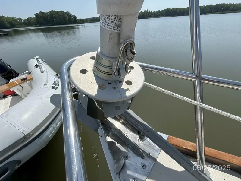 Slide: The Image of 40' Bristol roller furler - 5437124