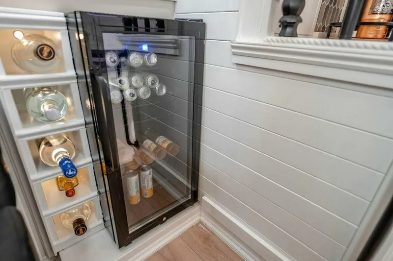 Slide: The Image of Cruisers Yachts 3850 Aft Cabin 1991 - 5450231