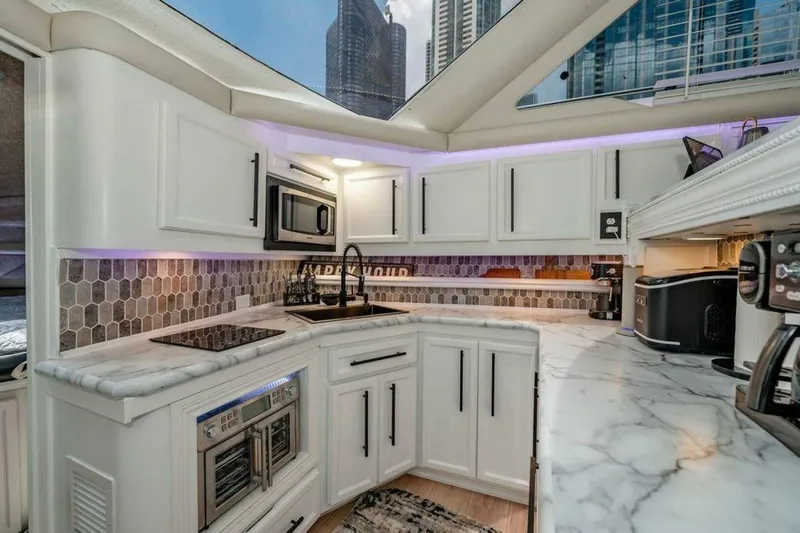 Slide: The Image of Cruisers Yachts 3850 Aft Cabin 1991 - 5450234