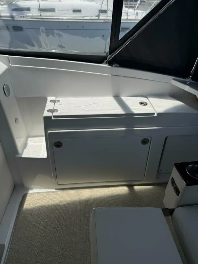 Slide: The Image of Monterey 360 Sport Coupe 2016 - 5437614