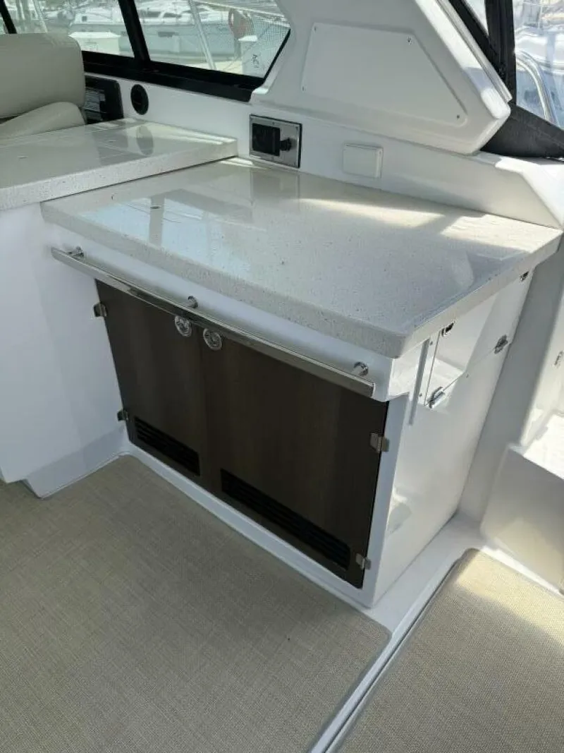 Slide: The Image of Monterey 360 Sport Coupe 2016 - 5437619