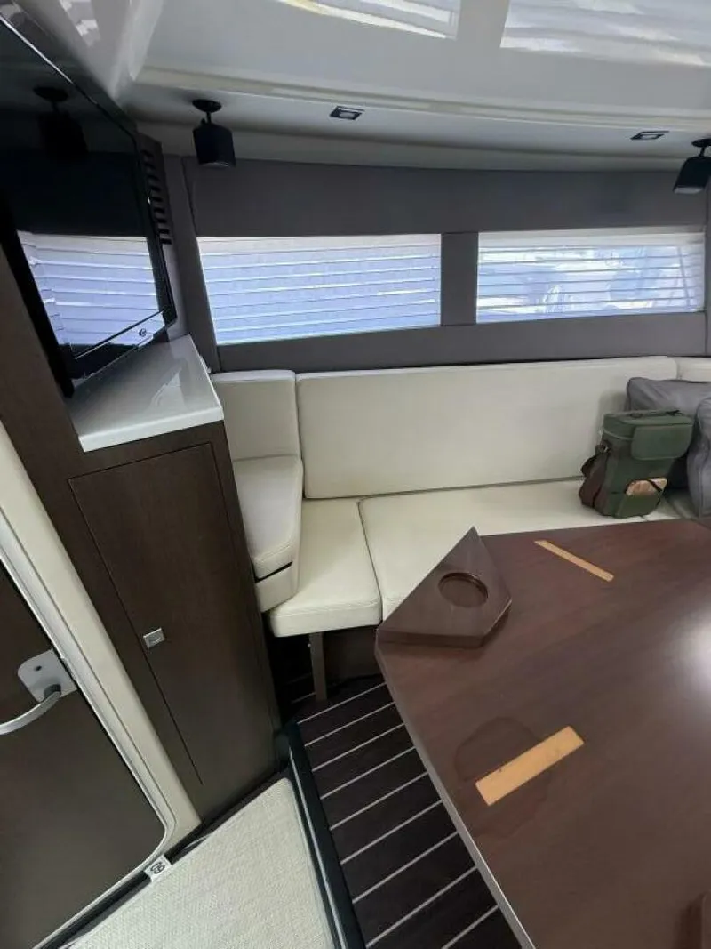 Slide: The Image of Monterey 360 Sport Coupe 2016 - 5437652