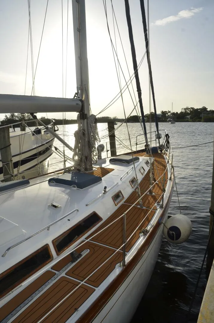 The Image of Cheoy Lee Aft Cockpit 1980 - 5439061