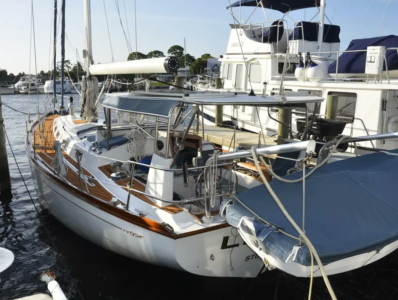 Slide: The Image of Cheoy Lee Aft Cockpit 1980 - 5439055