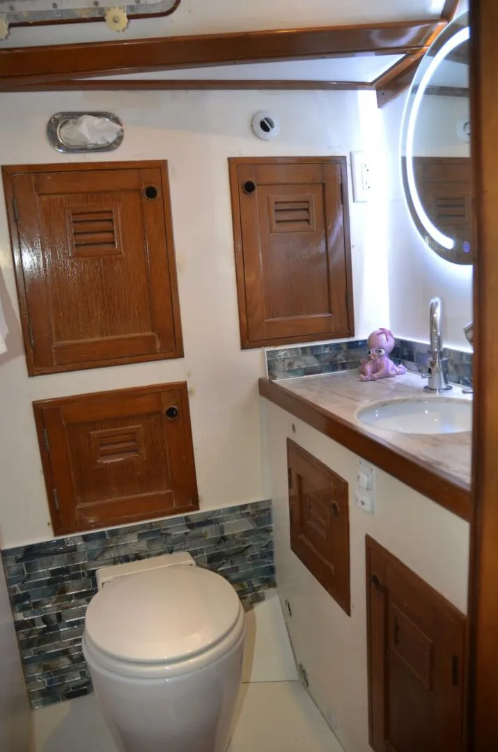 Slide: The Image of Cheoy Lee Aft Cockpit 1980 - 5439133