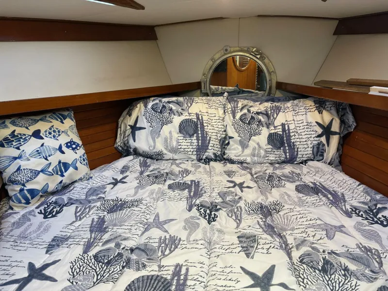 Slide: The Image of Cheoy Lee Aft Cockpit 1980 - 5439130