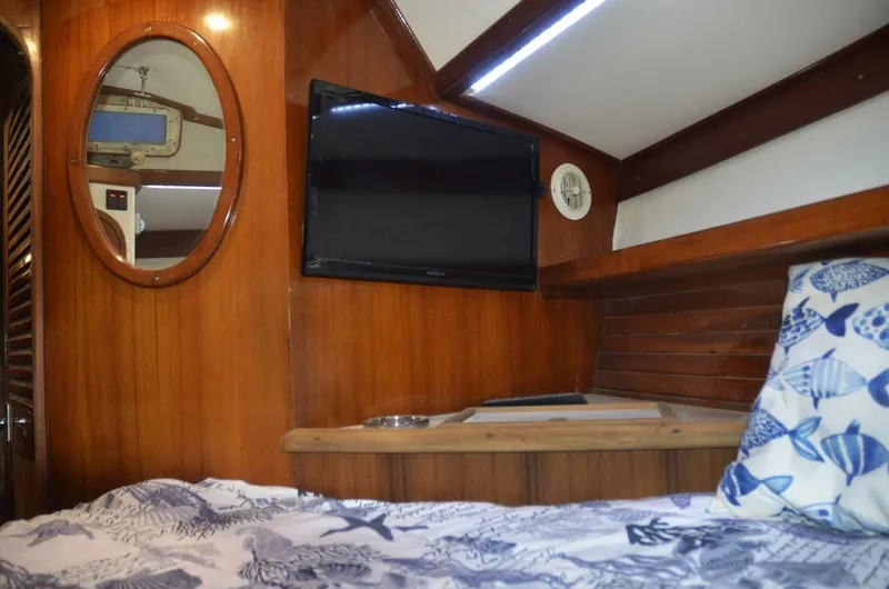 Slide: The Image of Cheoy Lee Aft Cockpit 1980 - 5439132