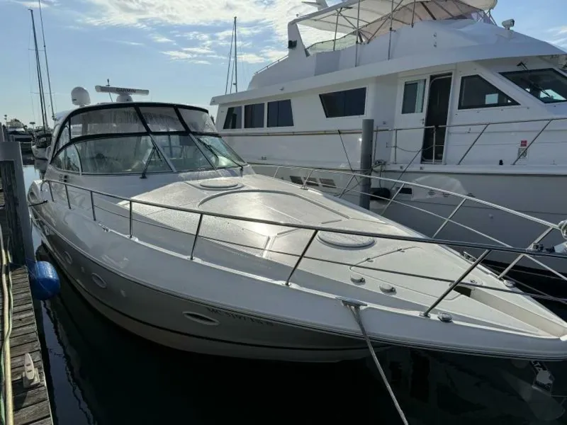 Slide: The Image of Cruisers Yachts 400 Express 2003 - 5444273