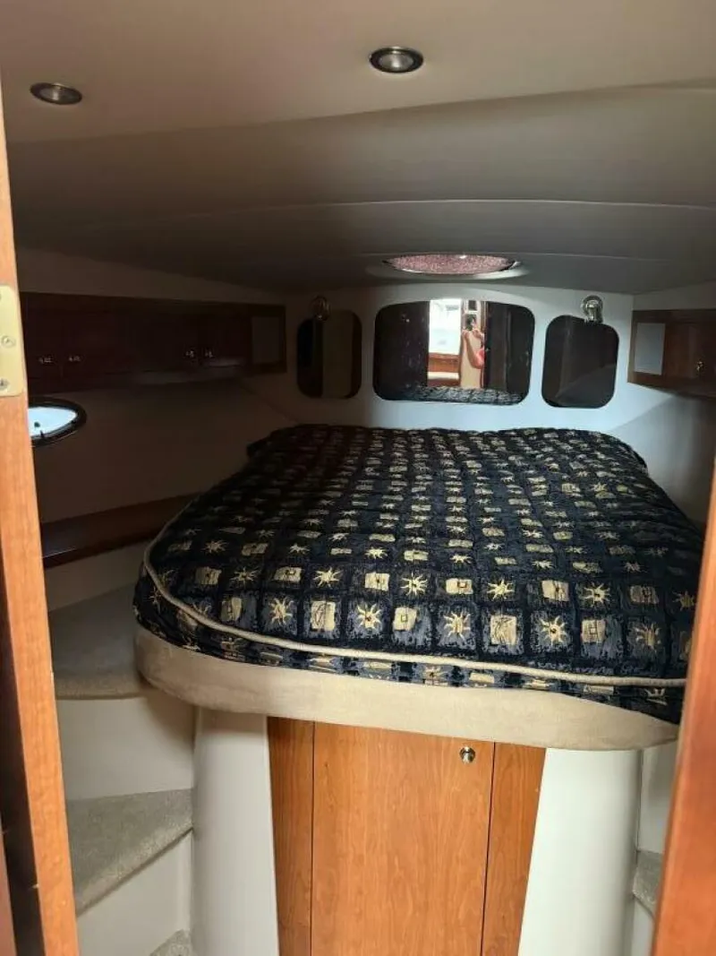 Slide: The Image of Cruisers Yachts 400 Express 2003 - 5444274