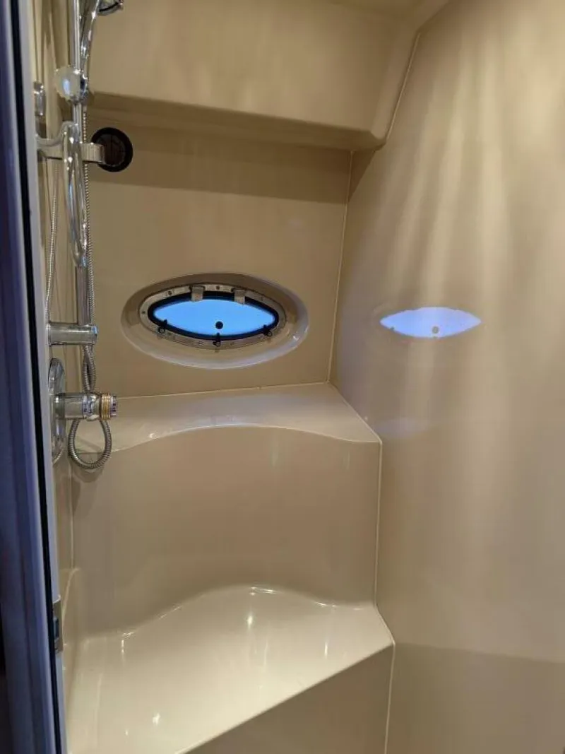 Slide: The Image of Cruisers Yachts 400 Express 2003 - 5444272