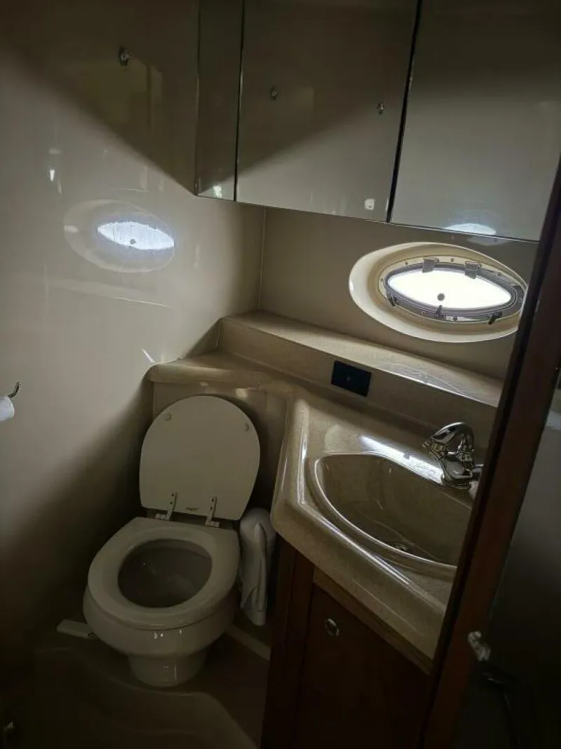 Slide: The Image of Cruisers Yachts 400 Express 2003 - 5444271